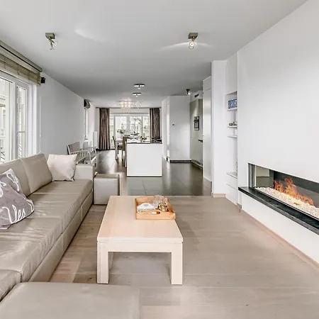 Apartment Newport Bay 0102 P200