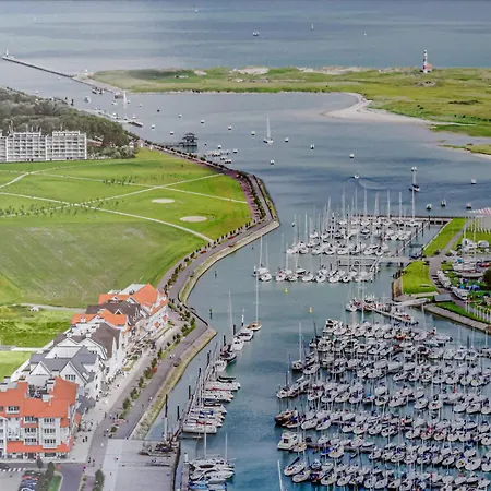 Newport Bay 0102 P200